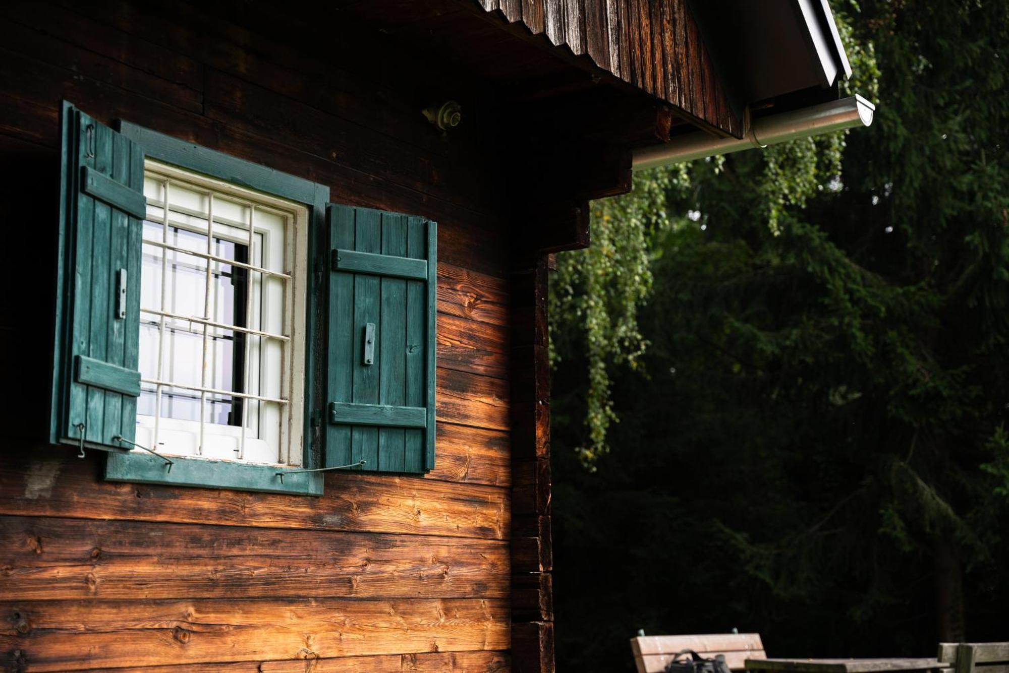 Gregor'S Ferienhaus Im Wald Edelschrott Exterior foto