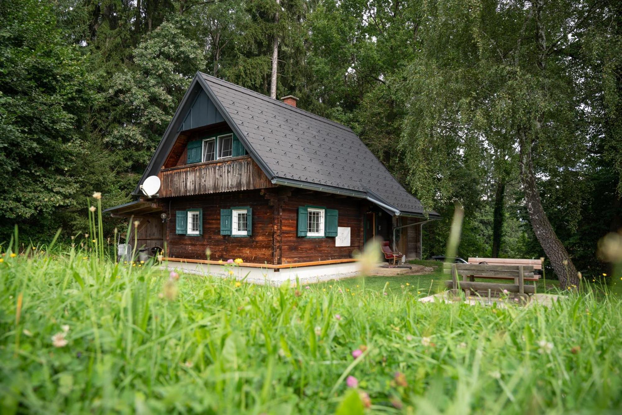 Gregor'S Ferienhaus Im Wald Edelschrott Exterior foto